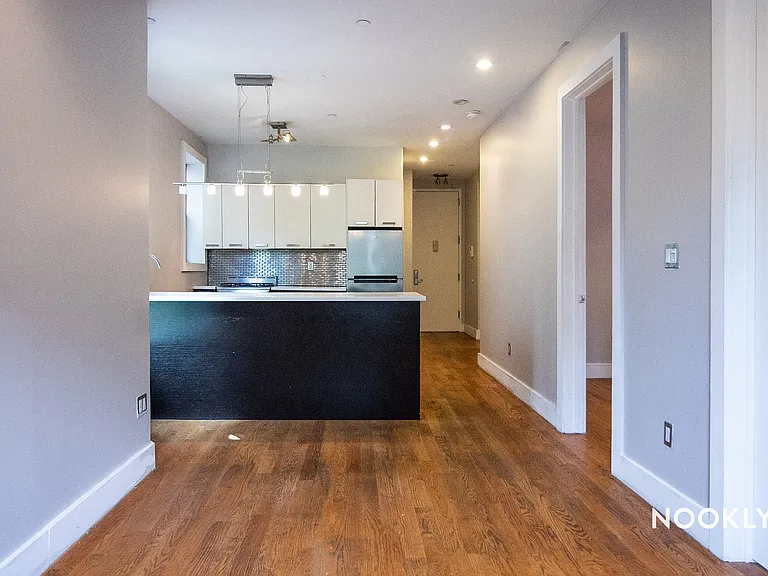 169 Rogers Ave #2B — Photo 6