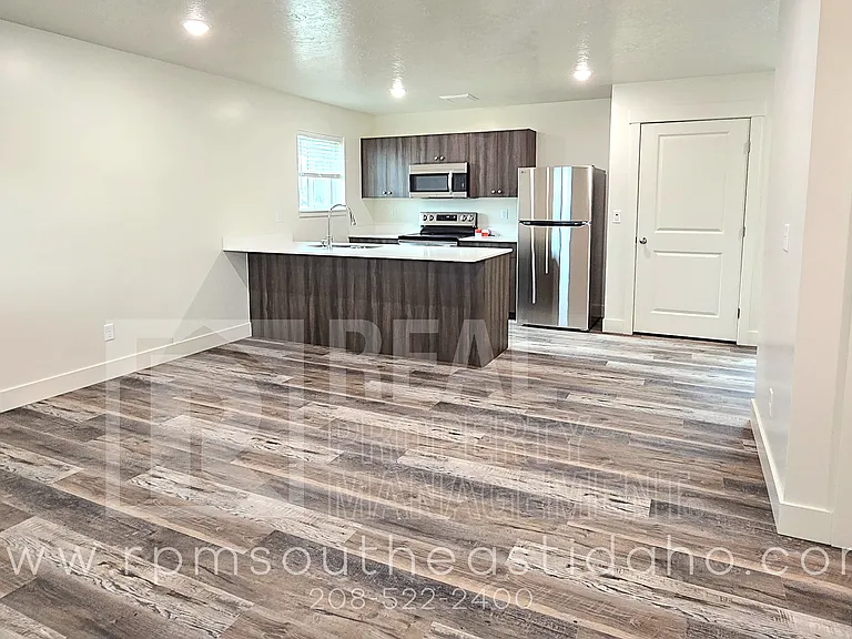 647 S 3 W — Photo 13