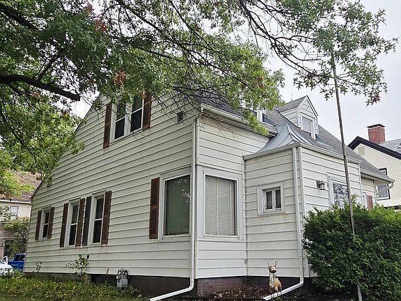 2nd image of 403 A Ave E