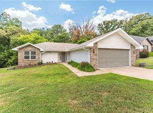 10 Charing Ln, Bella Vista, AR 72714