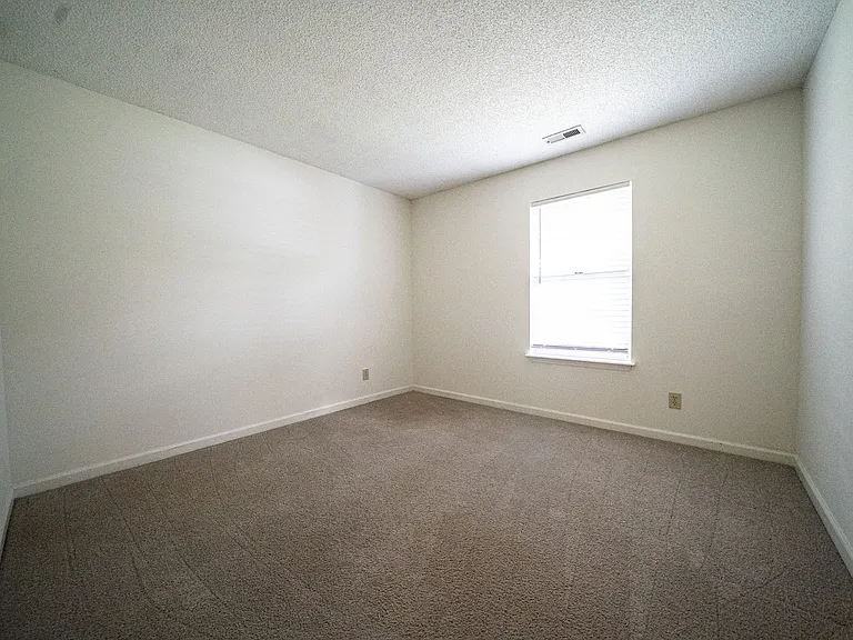 8219 Brynmar Dr — Photo 14