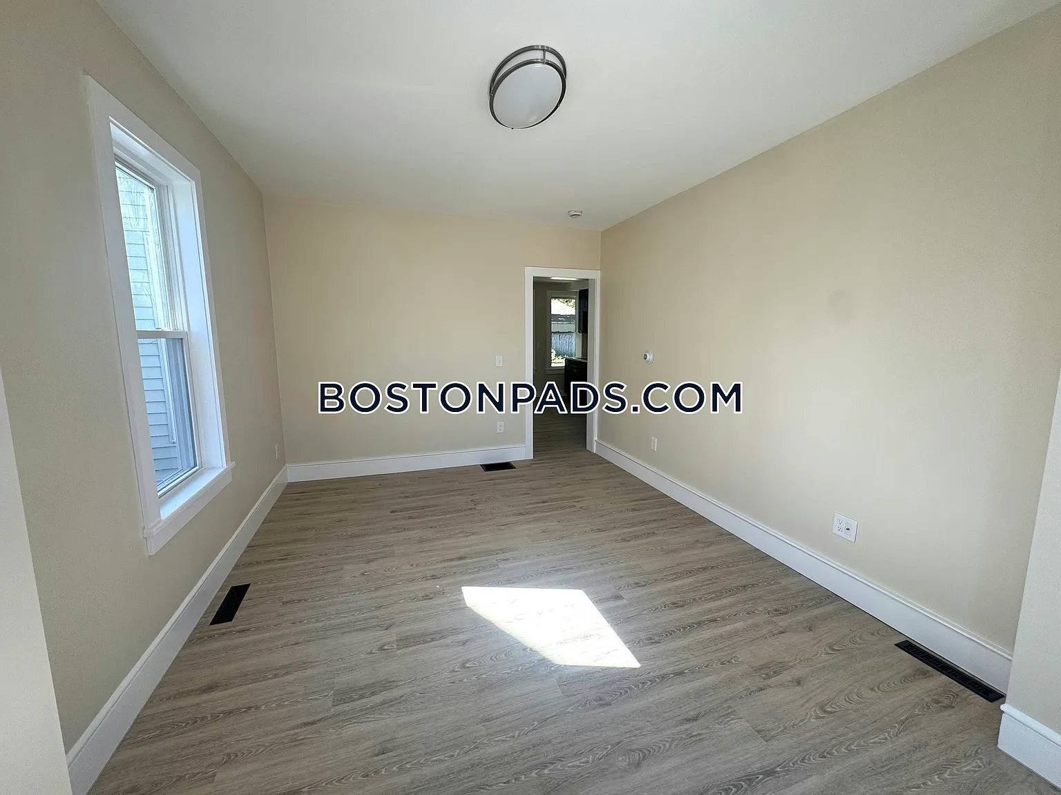 1 bed, $2,350 — Photo 3