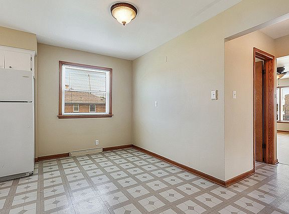 4th image of 14718 S Palmer Ave