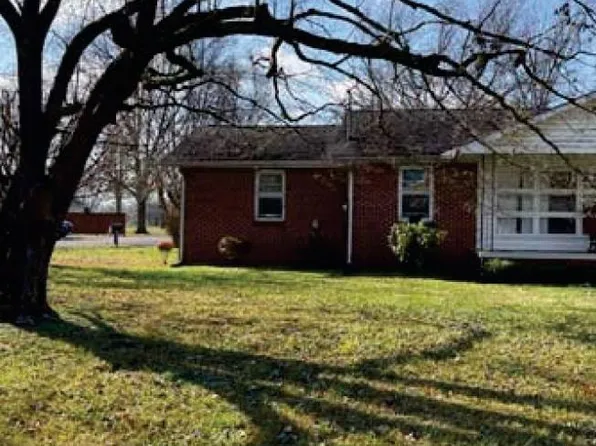 304 Circle Dr, Estill Springs, TN 37330