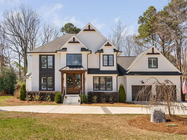 206 Torrey Pines Dr, Cary, NC 27513