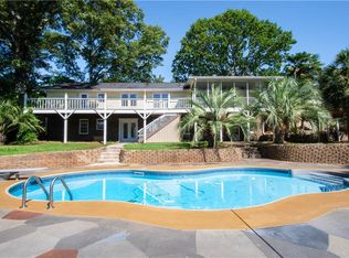 225 Fairlane Dr, Covington, GA 30016