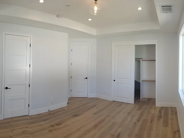 324 Grand Blvd — Photo 12