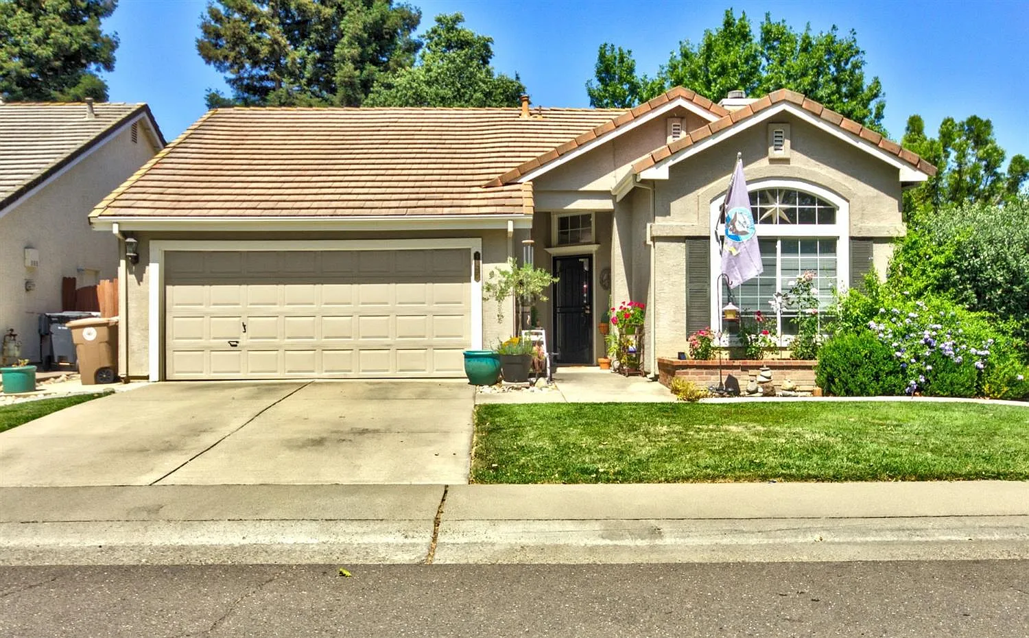 9120 Splendido Way photo 1