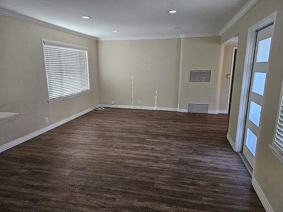 4th image of 421 N Harbor Blvd APT B