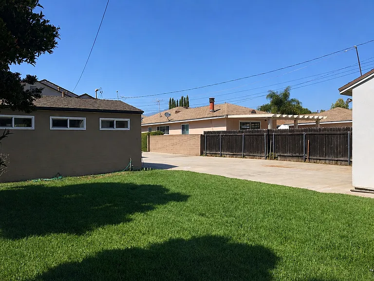 9932 Duffy St — Photo 14