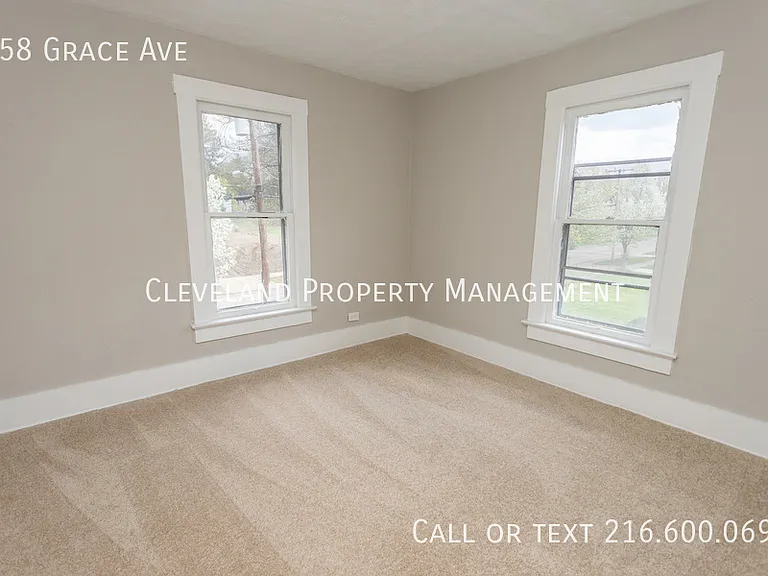 558 Grace Ave — Photo 31