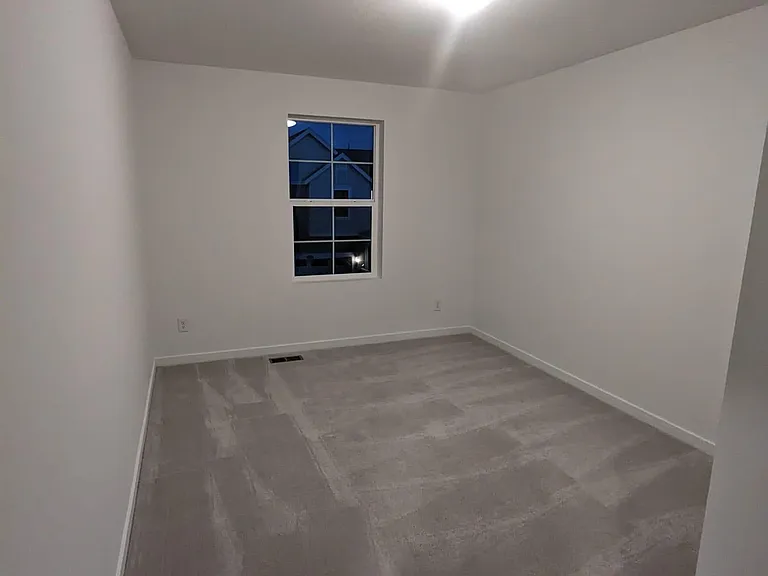 Guest bedroom1