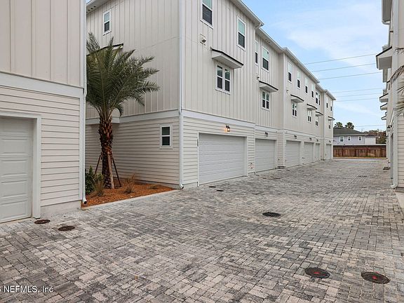 3rd image of 1066 2ND Avenue N