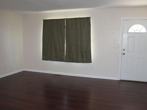 Living room pergo flooring