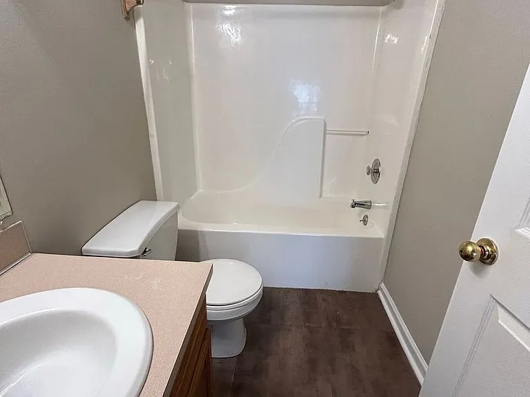 1043 Park Meadow Dr — Photo 9