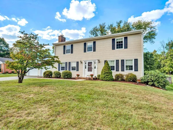 6444 Ridgeview Dr, Roanoke, VA 24019
