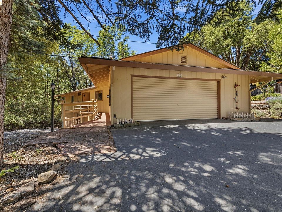 1st image of 23430 Oriole Ln