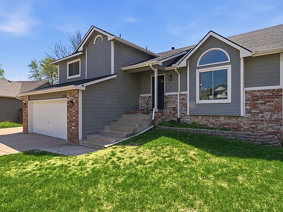 3rd image of 123 E Sandhill Rd