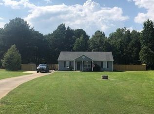 160 Pope Hill Cir, Senoia, GA 30276