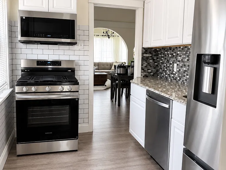 6304 Cabanne Ave — Photo 18
