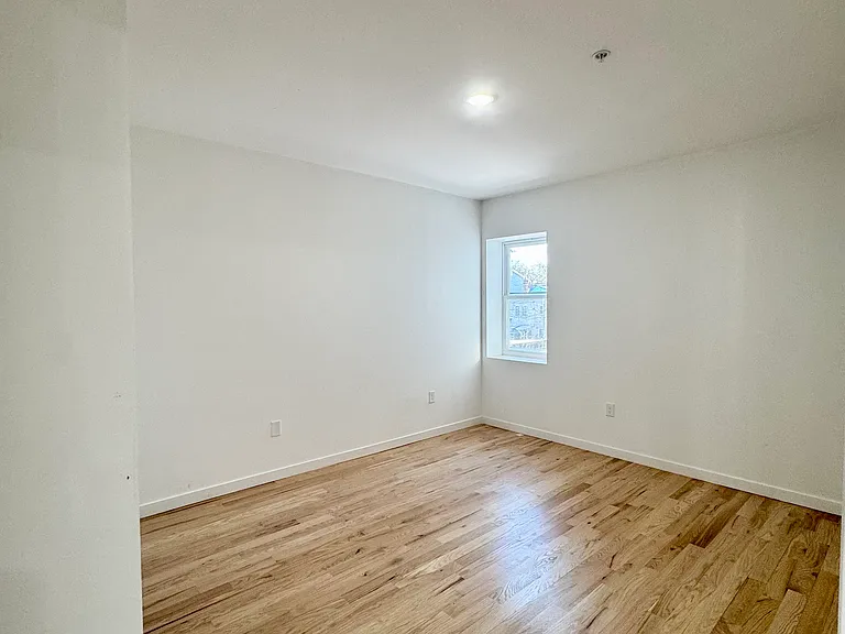 212 N 9th St #2 — Photo 17