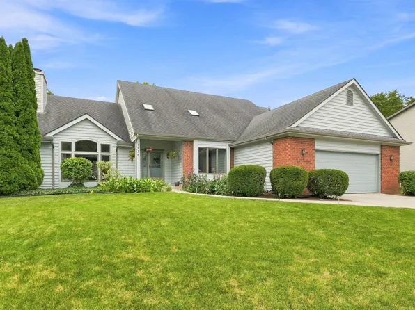 1516 Benham Dr, Fort Wayne, IN 46815