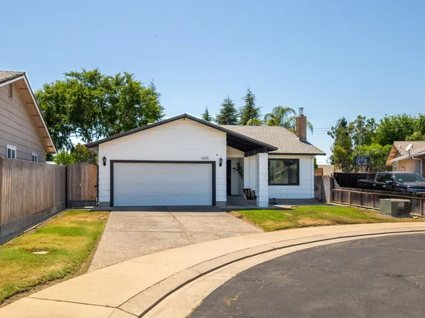 1605 Sutter Ln, Lodi, CA 95240