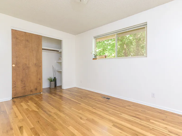1400 S Gourley St #1400 — Photo 8