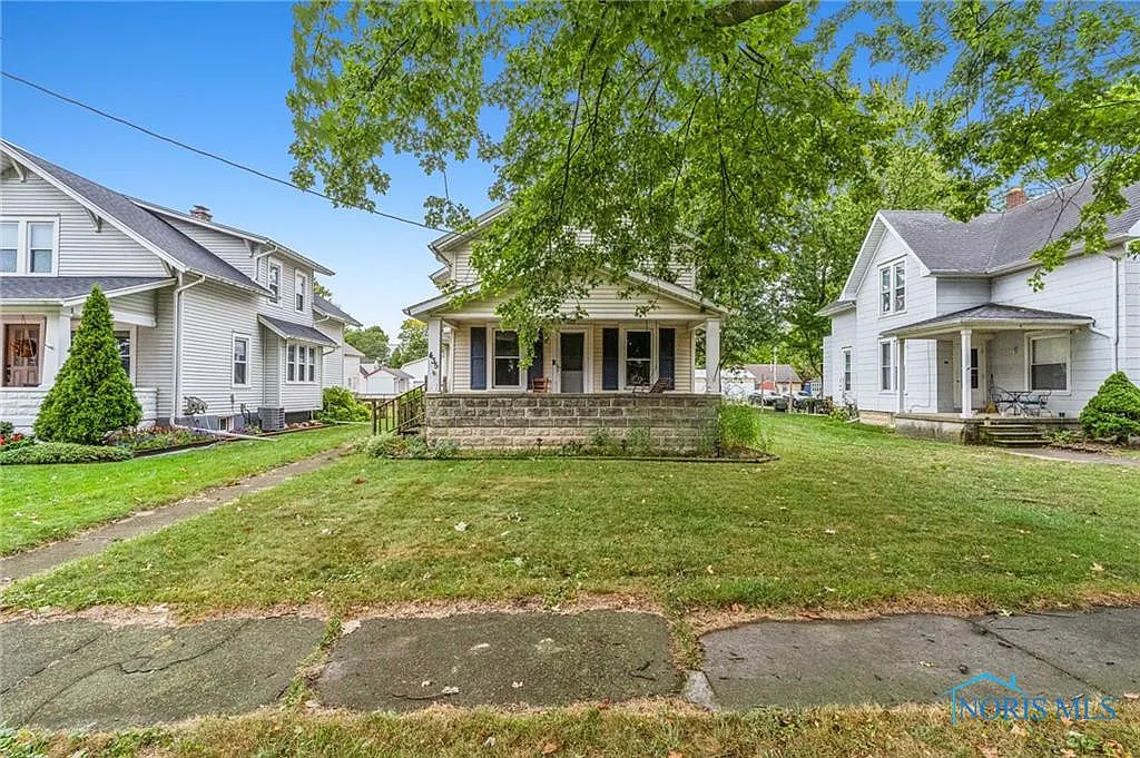 435 Toledo St photo 1
