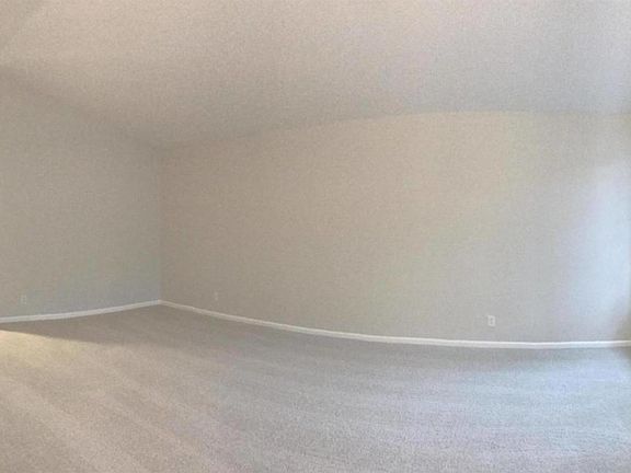 Entry Foyer & Living Area