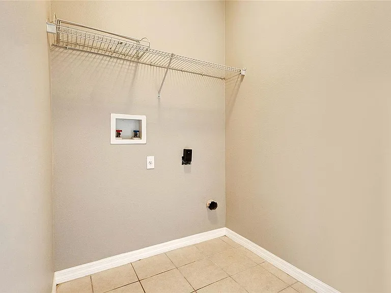 10824 Tilston Point — Photo 10