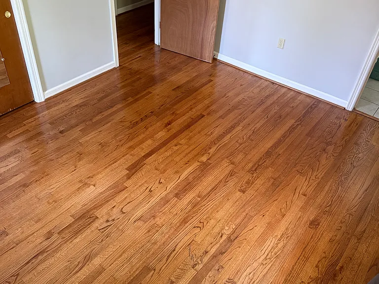 107 Knapp St — Photo 2