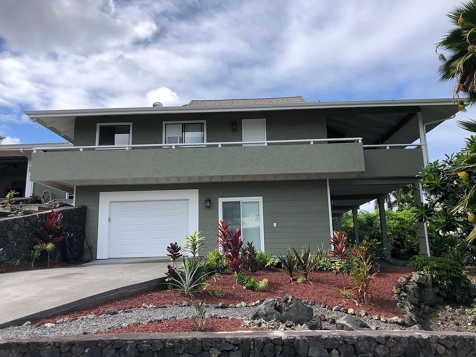 Street view. Available rental is top floor (3 bedroom/2 bathroom).