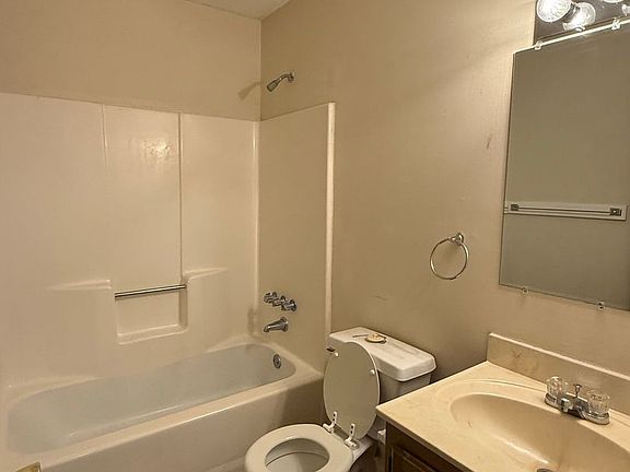 5th image of 217 Appaloosa Dr