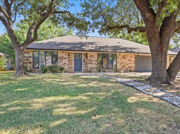 4109 Hemlock St, Fort Worth, TX 76137