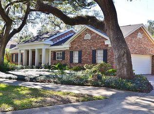 805 Grove Park Ave, Tampa, FL 33609