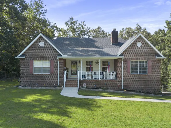 201 Van Dell Dr, Rock Spring, GA 30739