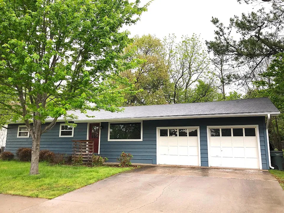 2832 W Mount Comfort Rd