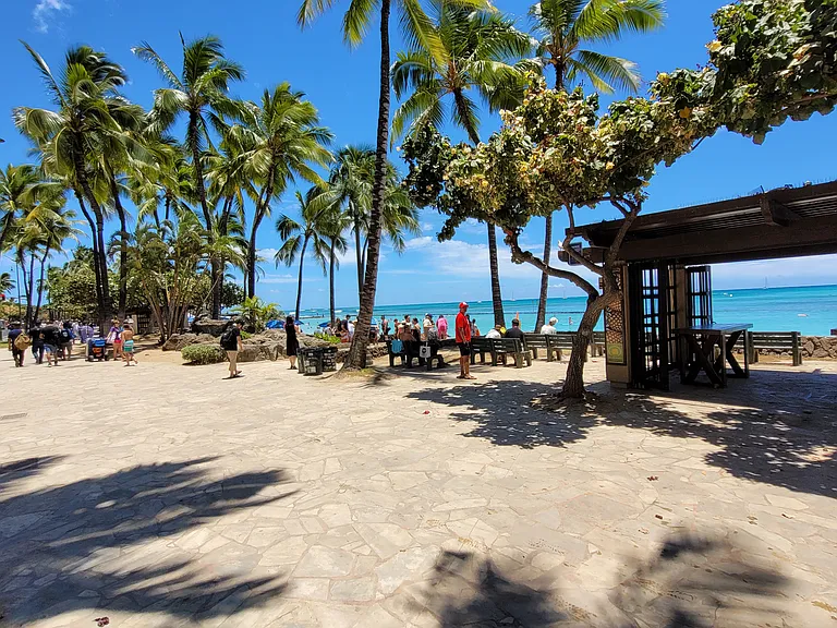 222 Liliuokalani Ave — Photo 17