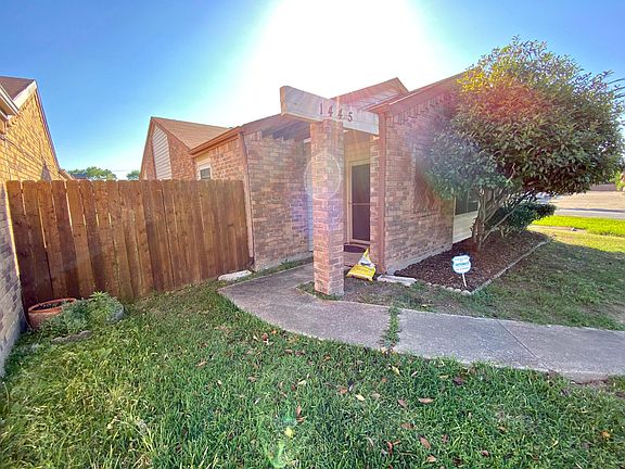3rd image of 1445 Natchez Trce