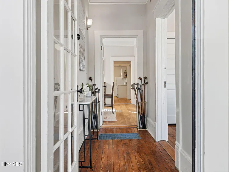 308 Dock St #LOWER — Photo 8