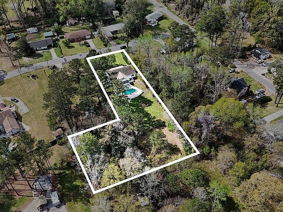 3rd image of 4809 Forest Dr.