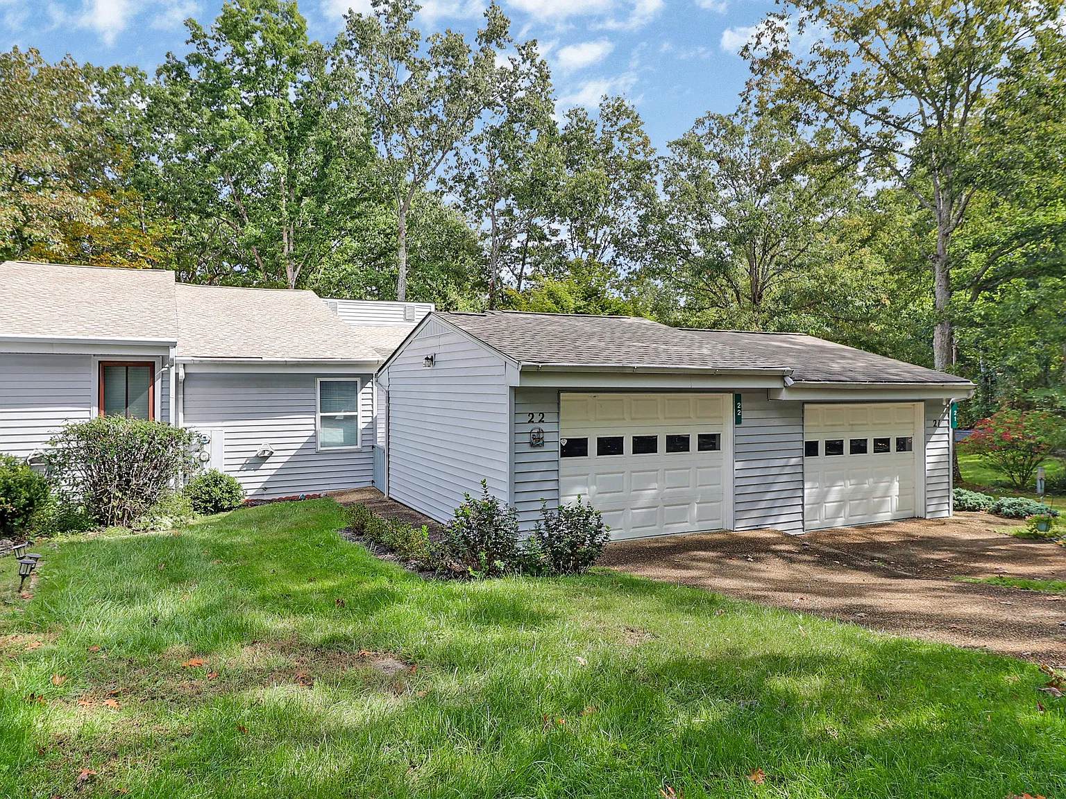 22 Woodland Terrace - . — Photo 2