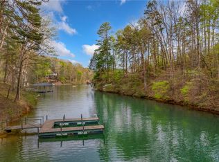 126 Running Bear Ln, Sunset, SC 29685