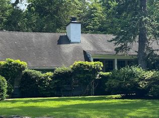 54 Drake Rd, Scarsdale, NY 10583