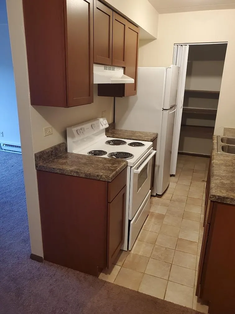 1 bed, $1,050 — Photo 1