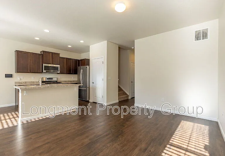 1518 Sepia Ave — Photo 4