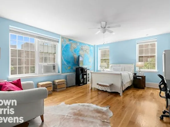 863 Riverside Drive image 7 of 21