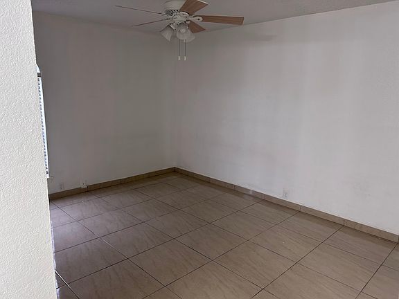 5th image of 1900 E Elizabeth St Unit 4001