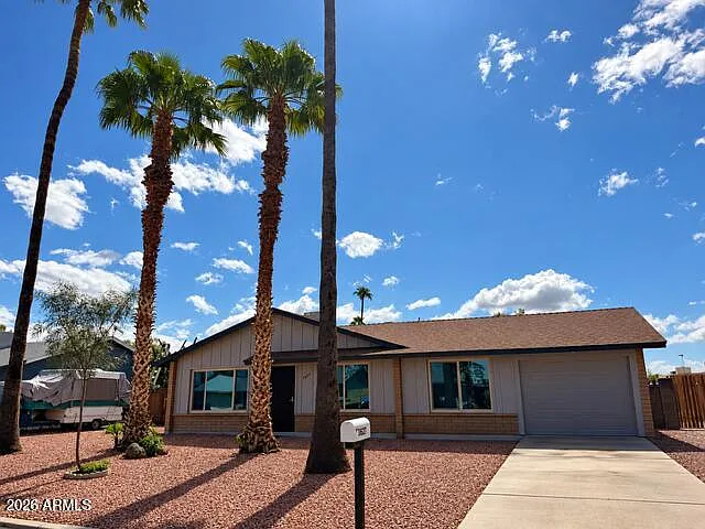 1627 W Villa Theresa Dr